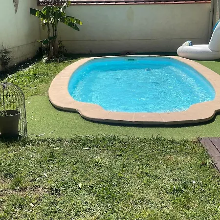 With Pool * Maureillas