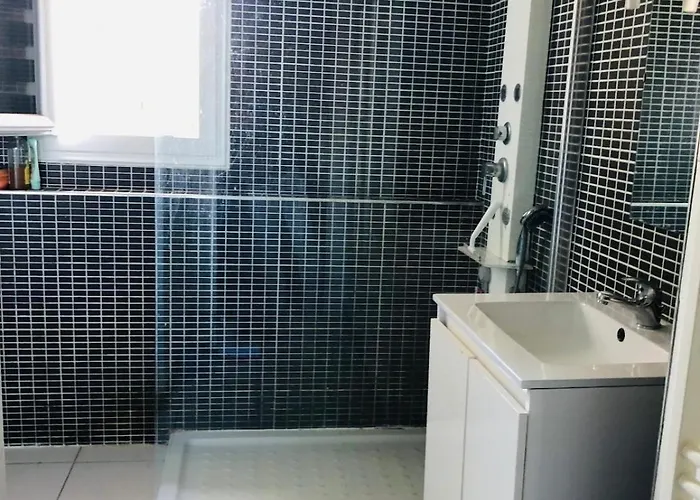 Semesterbostad With Pool