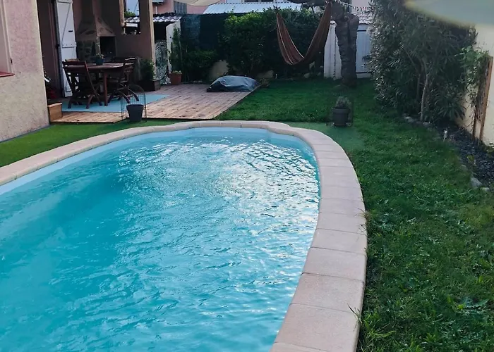 Semesterbostad With Pool *